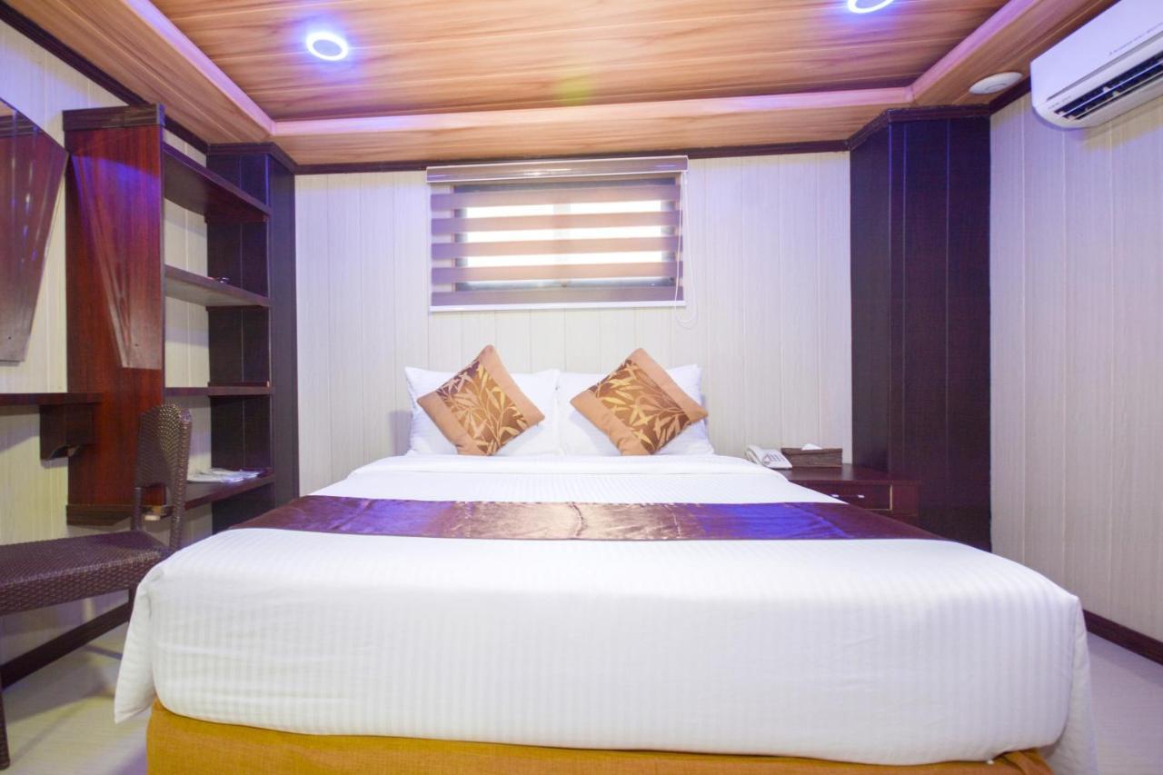 Diamond Water Edge Resort Balabag  Extérieur photo