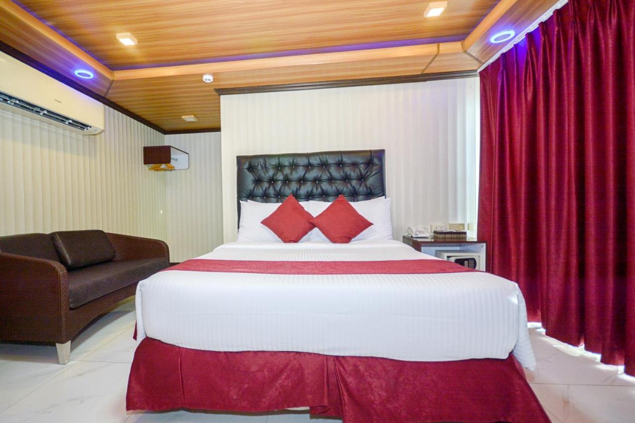 Diamond Water Edge Resort Balabag  Extérieur photo