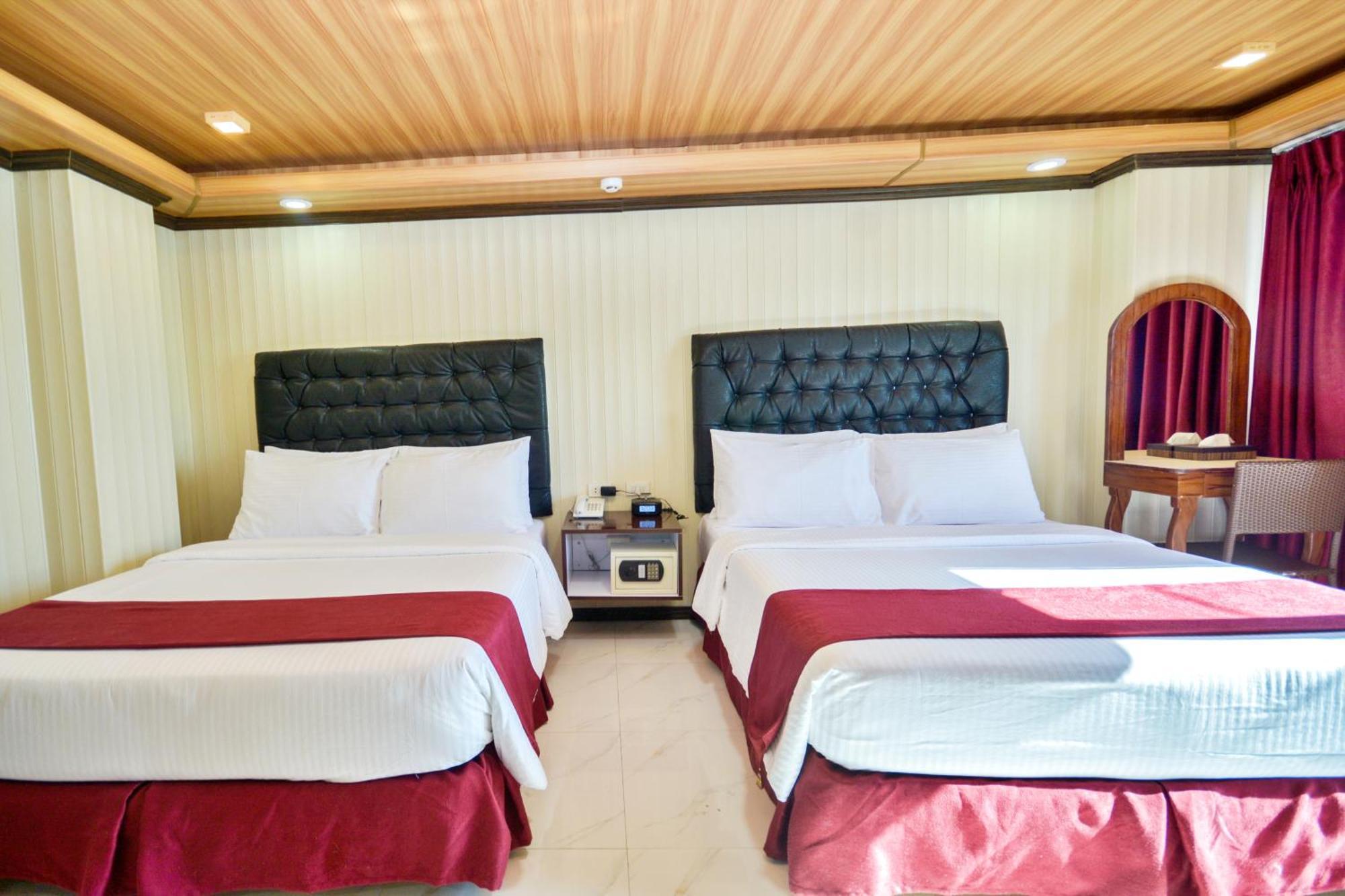 Diamond Water Edge Resort Balabag  Extérieur photo