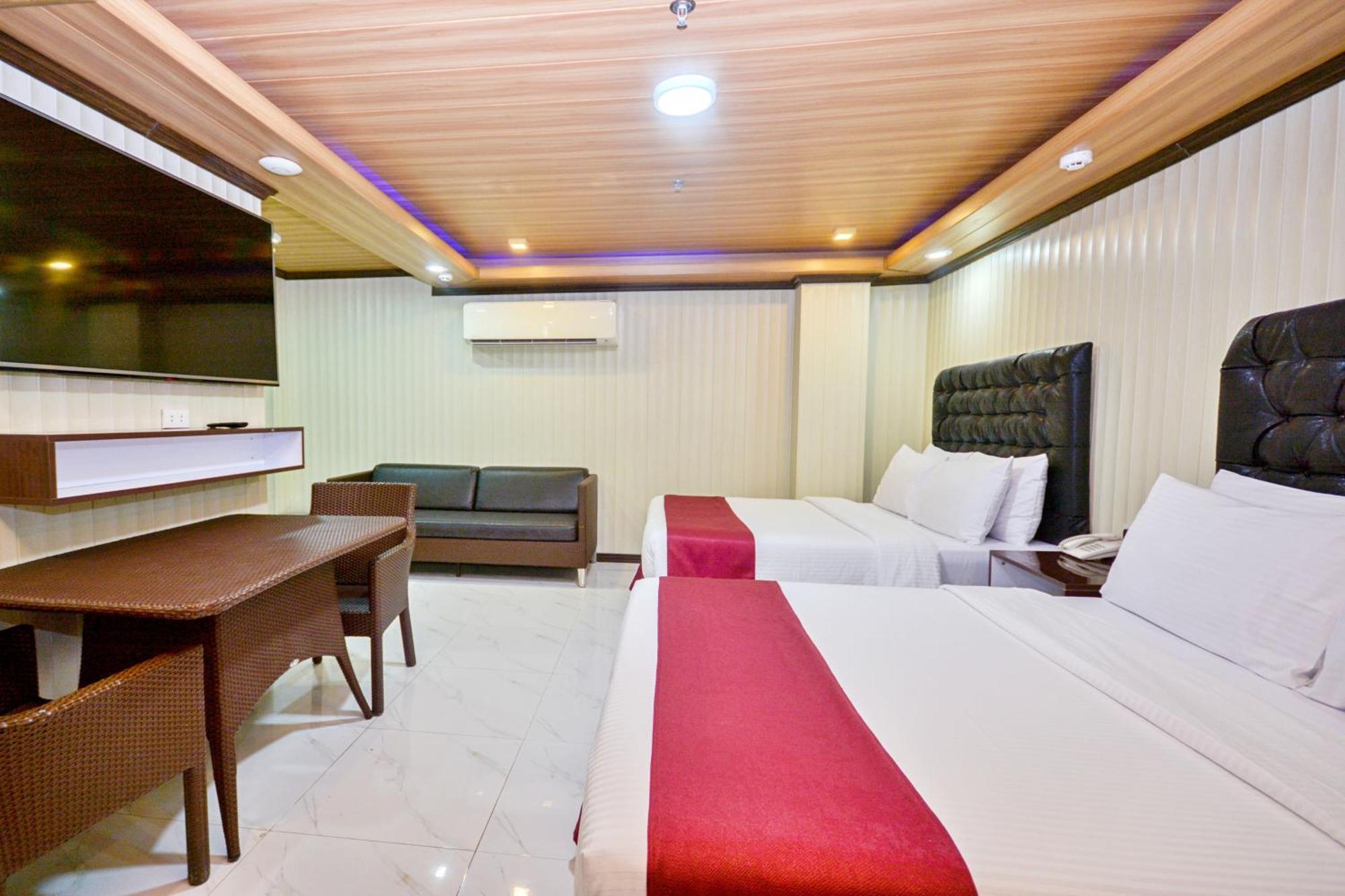 Diamond Water Edge Resort Balabag  Extérieur photo