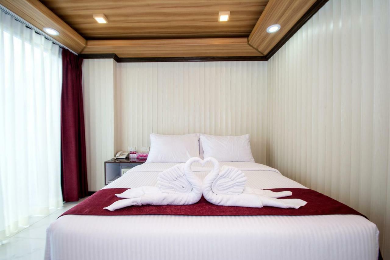 Diamond Water Edge Resort Balabag  Extérieur photo