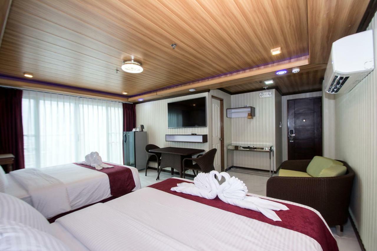 Diamond Water Edge Resort Balabag  Extérieur photo