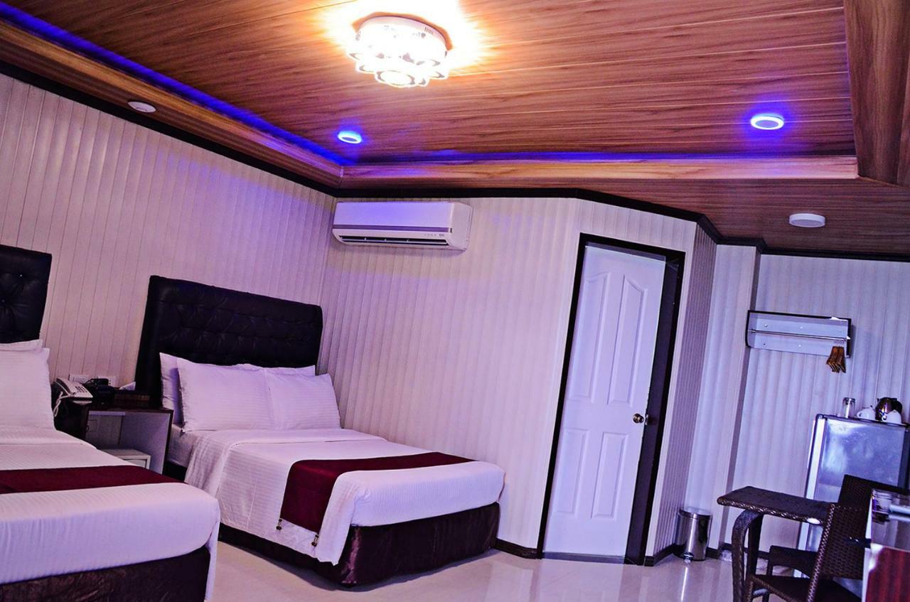 Diamond Water Edge Resort Balabag  Extérieur photo