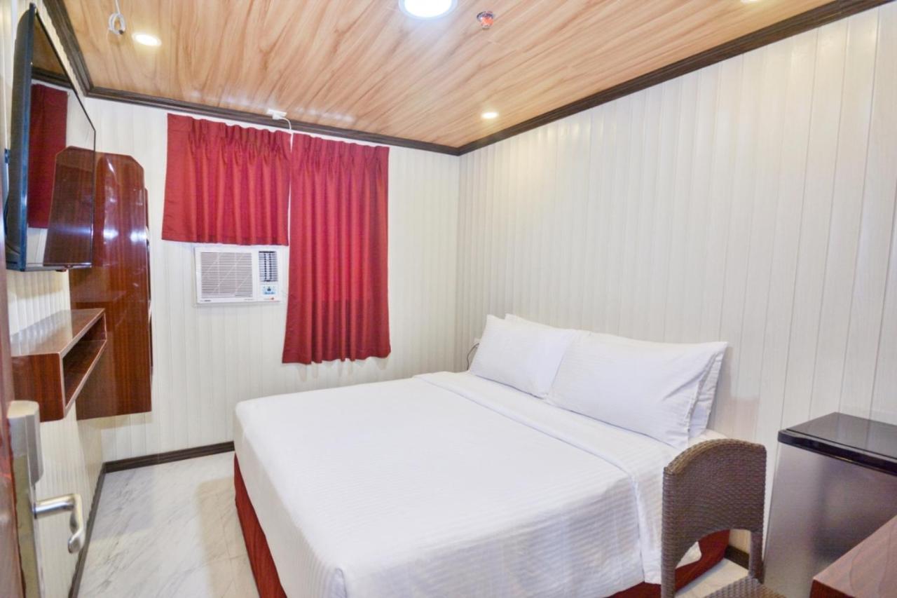 Diamond Water Edge Resort Balabag  Extérieur photo